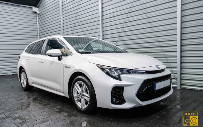 Suzuki Swace cena 93888 przebieg: 57000, rok produkcji 2020 z Ruda Śląska małe 562